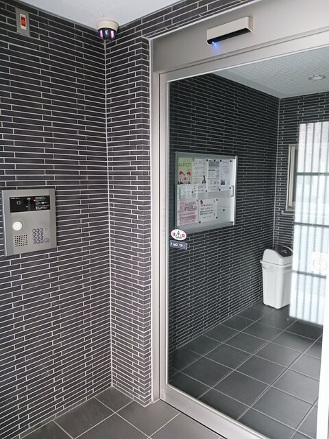 14/20 エントランス