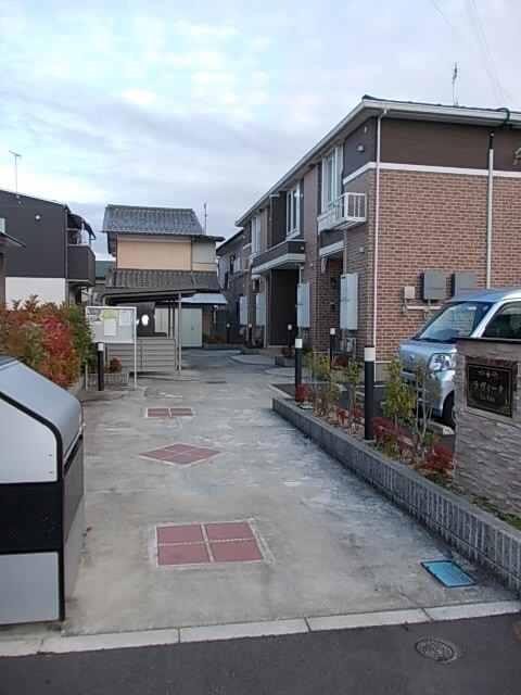 13/20 エントランス