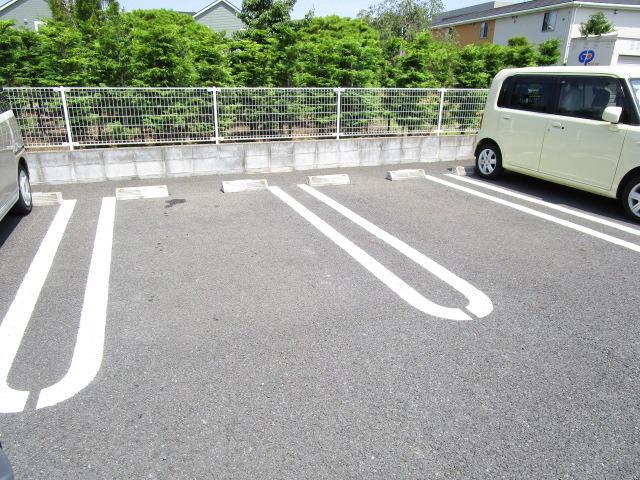 14/20 駐車場