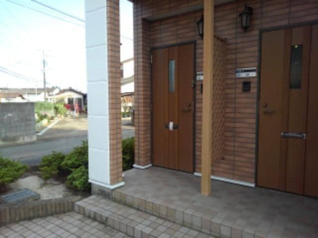 13/20 エントランス