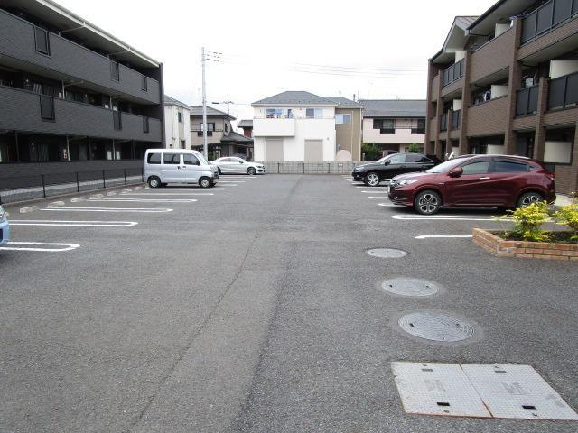 14/20 駐車場