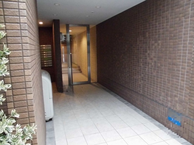 22/30 エントランス