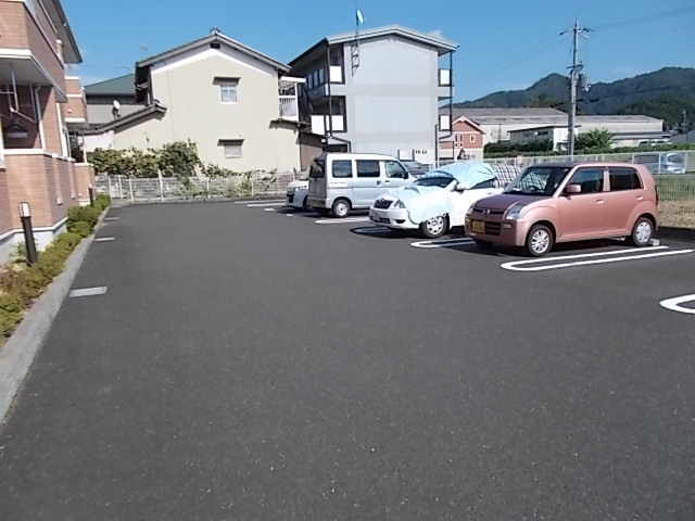 17/23 駐車場