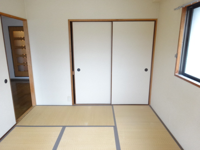 22/30 エントランス