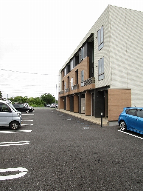 14/20 駐車場