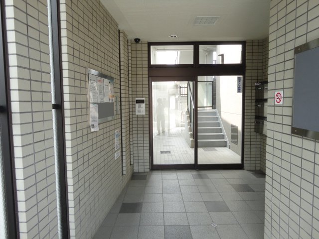 21/29 エントランス