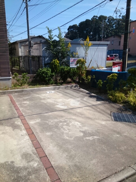 18/24 駐車場