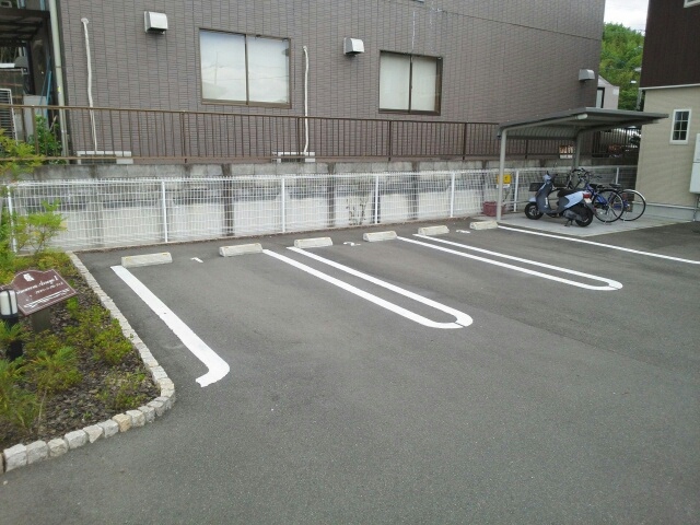 14/20 駐車場