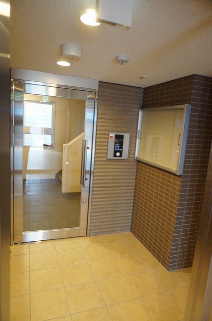 13/20 エントランス