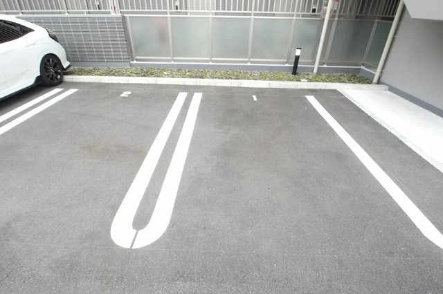 14/20 駐車場