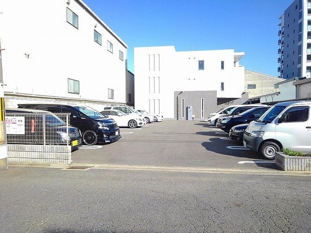 14/20 駐車場