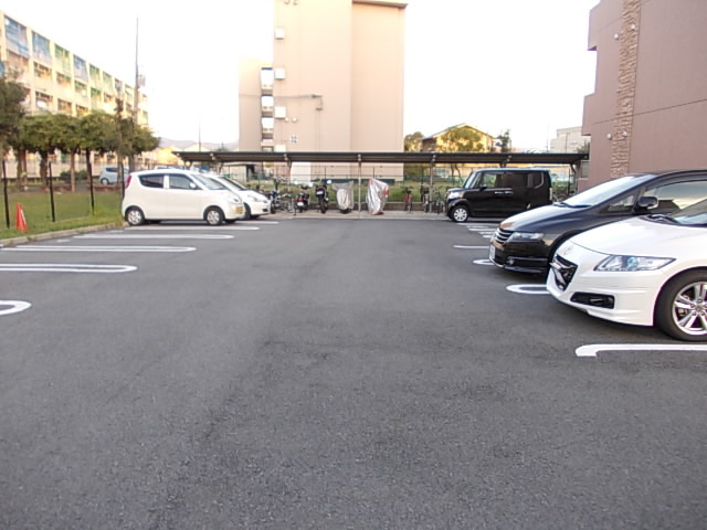 14/20 駐車場