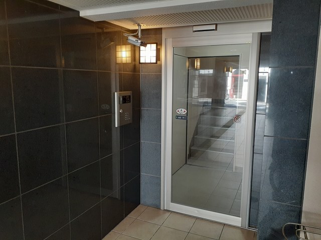 14/20 エントランス