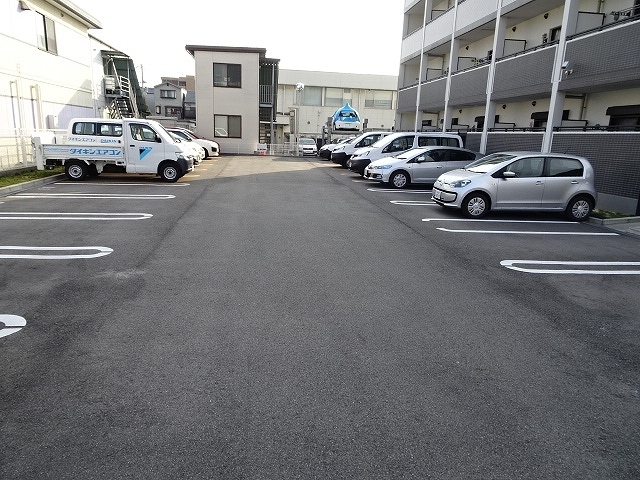 14/20 駐車場