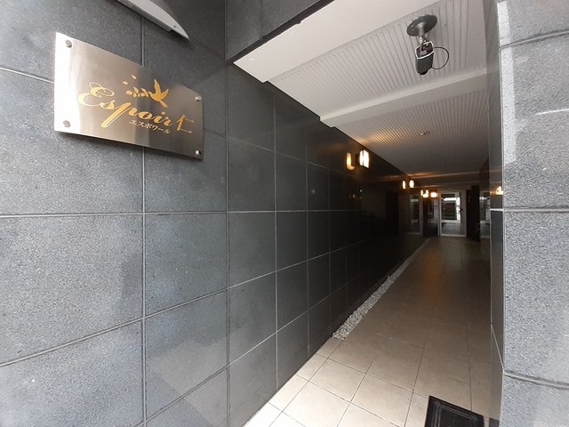 14/20 エントランス