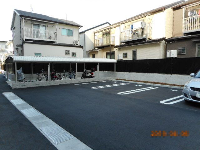 14/20 駐車場