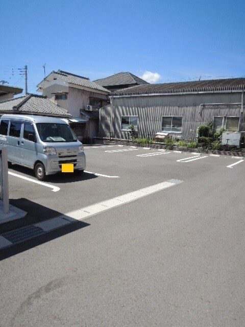 14/18 駐車場