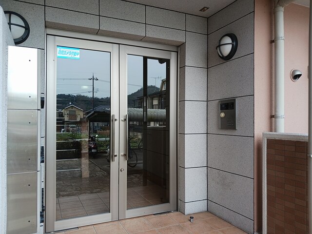 14/20 エントランス