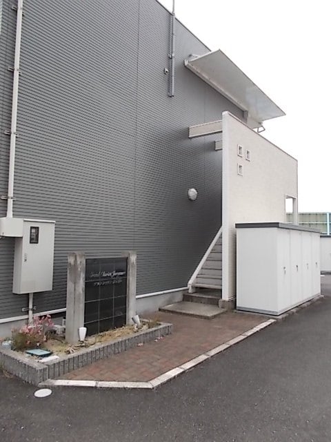 13/20 エントランス