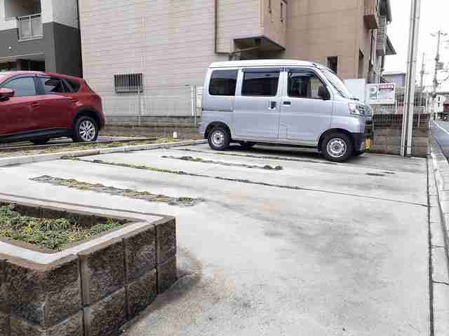 14/20 駐車場
