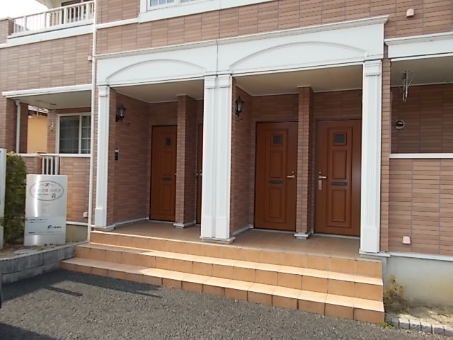 13/19 エントランス