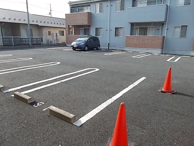14/19 駐車場