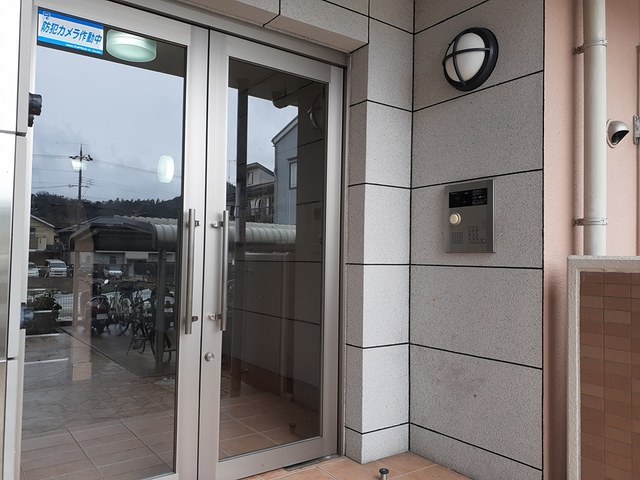 13/20 エントランス