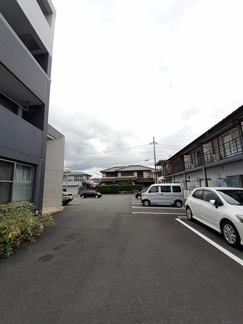 14/20 駐車場