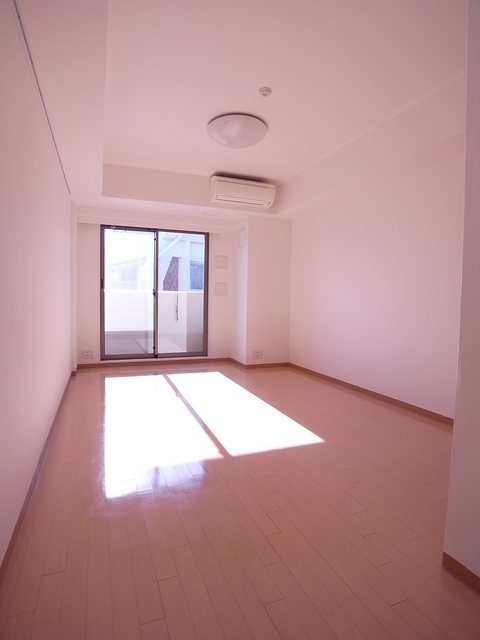 13/28 リビング/ダイニング