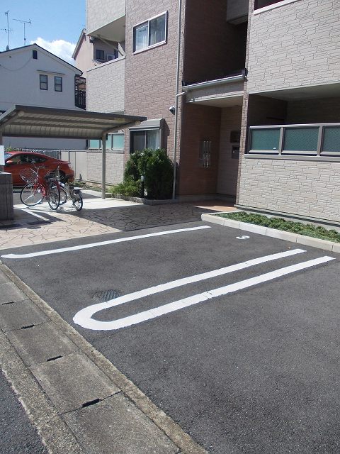 14/20 駐車場