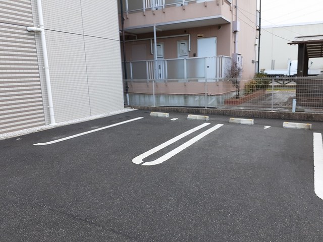 14/20 駐車場