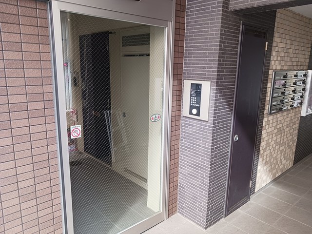 14/20 エントランス