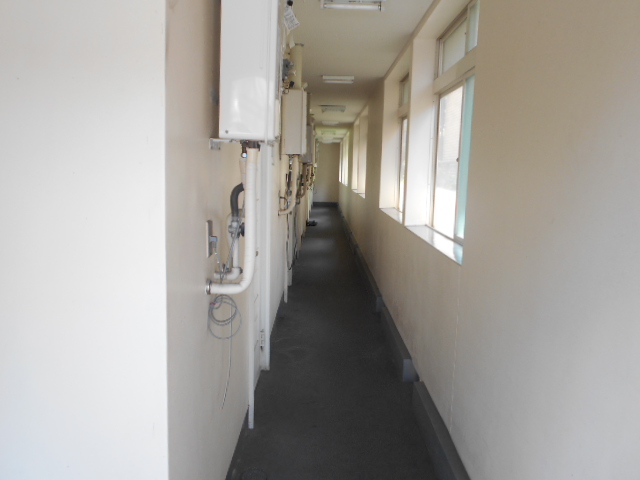 22/30 エントランス