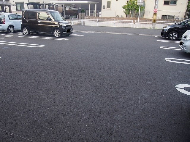 14/20 駐車場