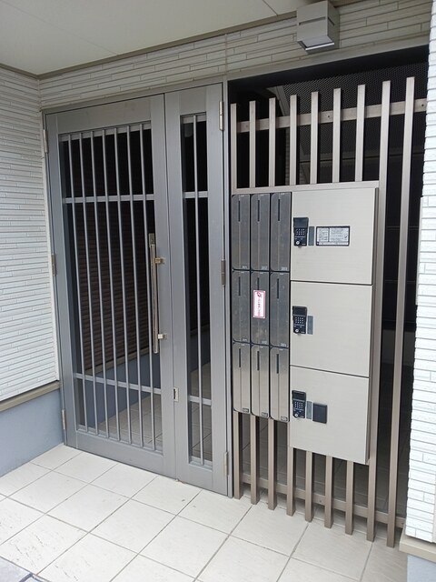 13/20 エントランス