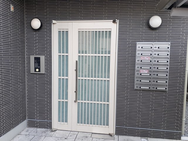 14/20 エントランス