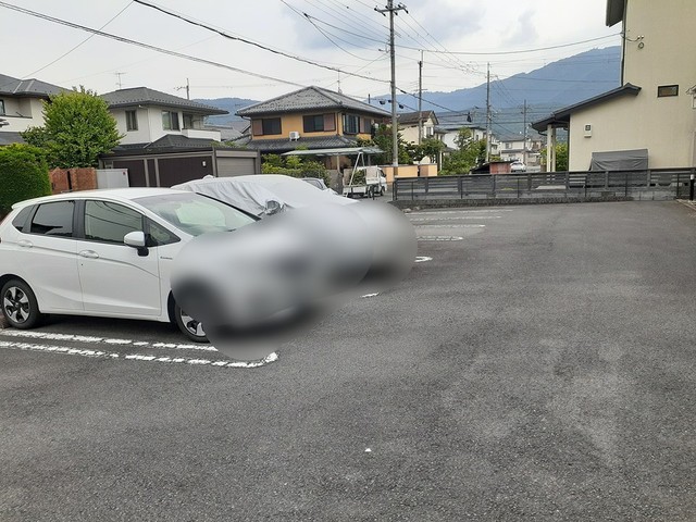 17/23 駐車場