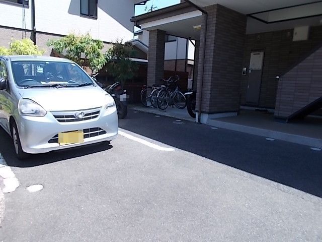 17/23 駐車場