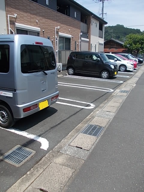 14/20 駐車場