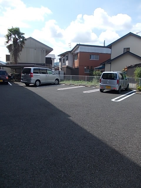 14/20 駐車場
