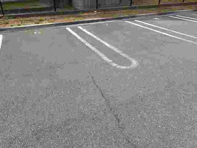 18/24 駐車場