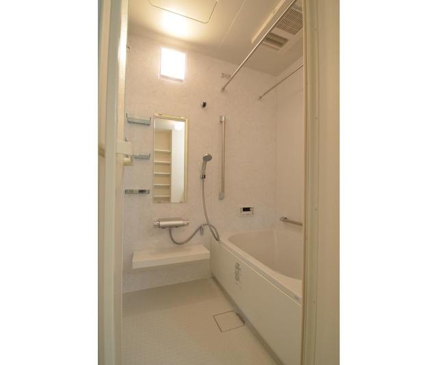 21/26 浴室