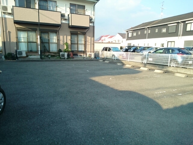 14/20 駐車場