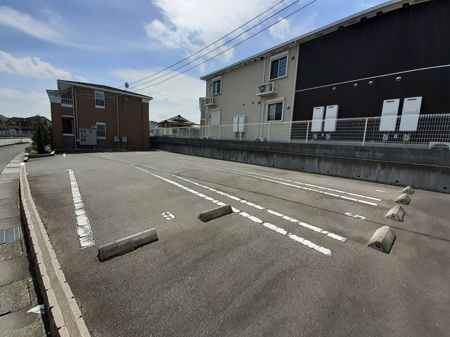 21/27 駐車場