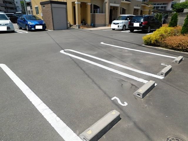 14/20 駐車場