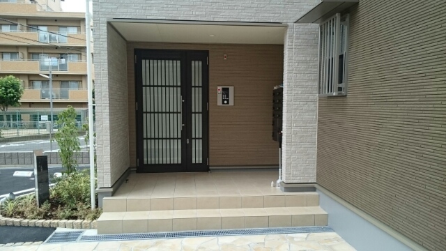 13/20 エントランス