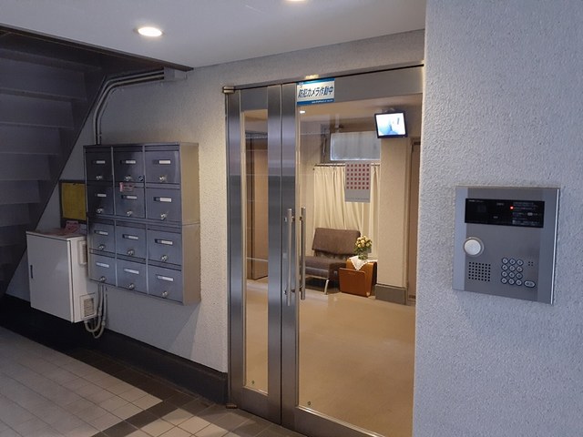 14/20 エントランス