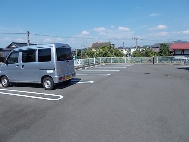 14/20 駐車場