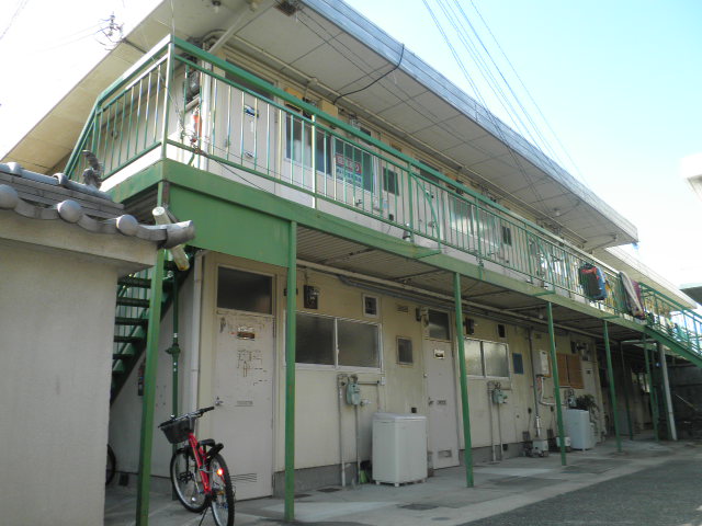 15/22 エントランス