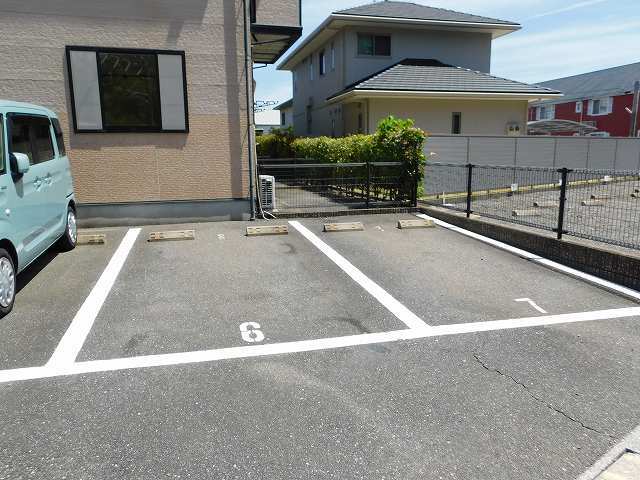 14/20 駐車場